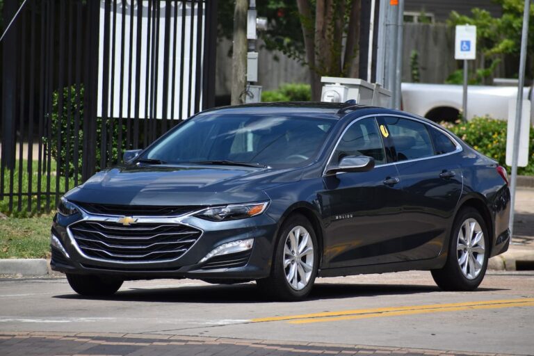 2013 Chevrolet Malibu: What Is the Oil Type and Capacity?